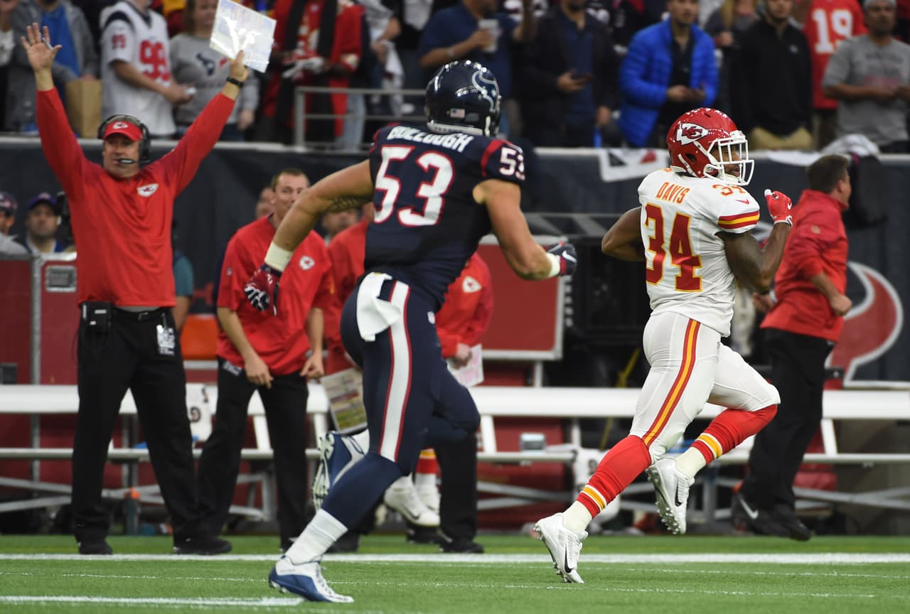 Kansas City Chiefs vencieron 30-0 a Houston Texans para avanzar a Playoffs Divisionales.