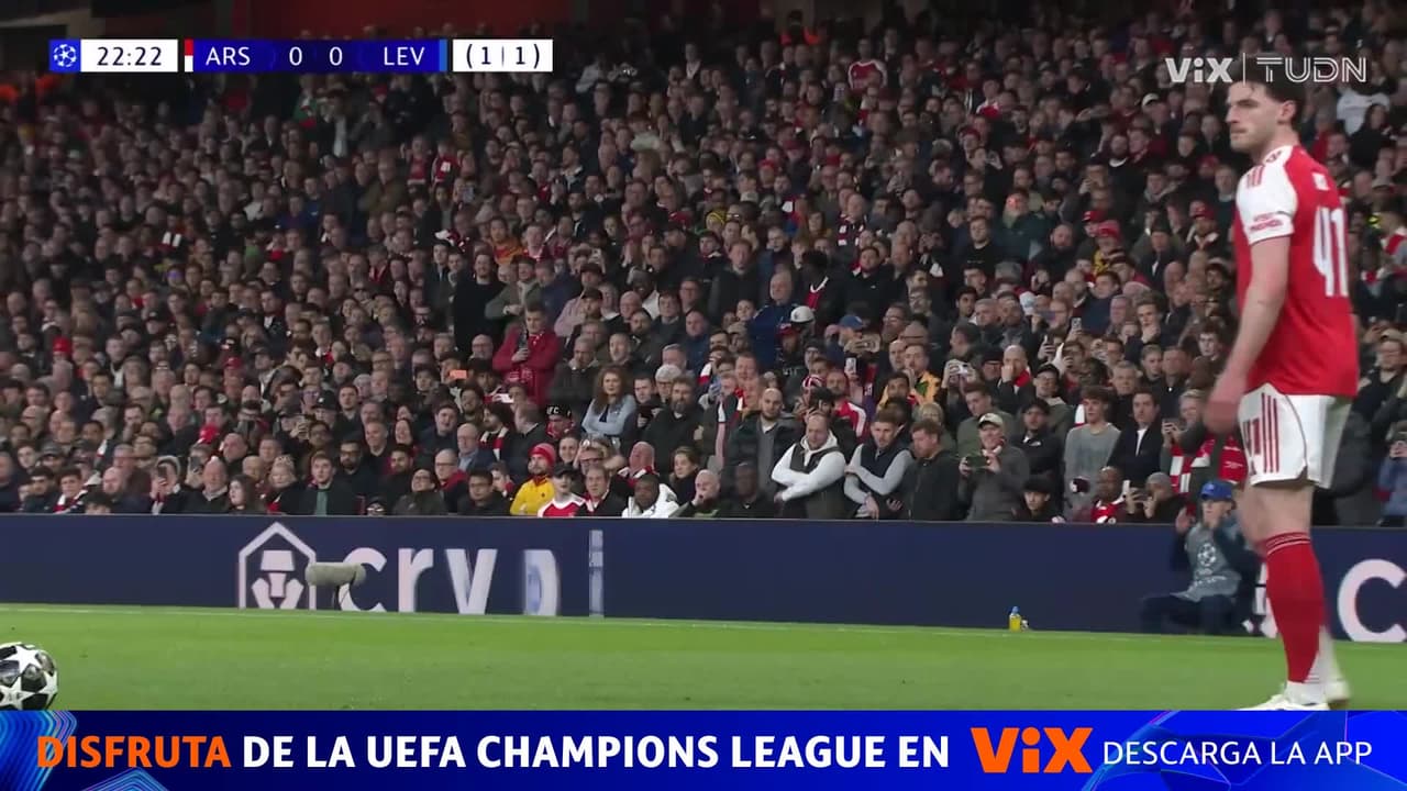 ¡Blaswich ya es factor! El arquero del Leverkusen vuelve a salvar a su equipo