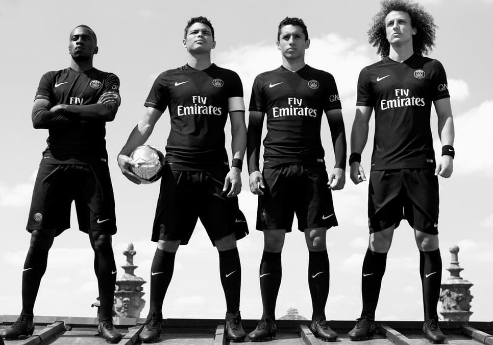 El PSG presentó su tercer uniforme de la temporada que utilizará en partidos claves, tales como los juegos de la Champions League.