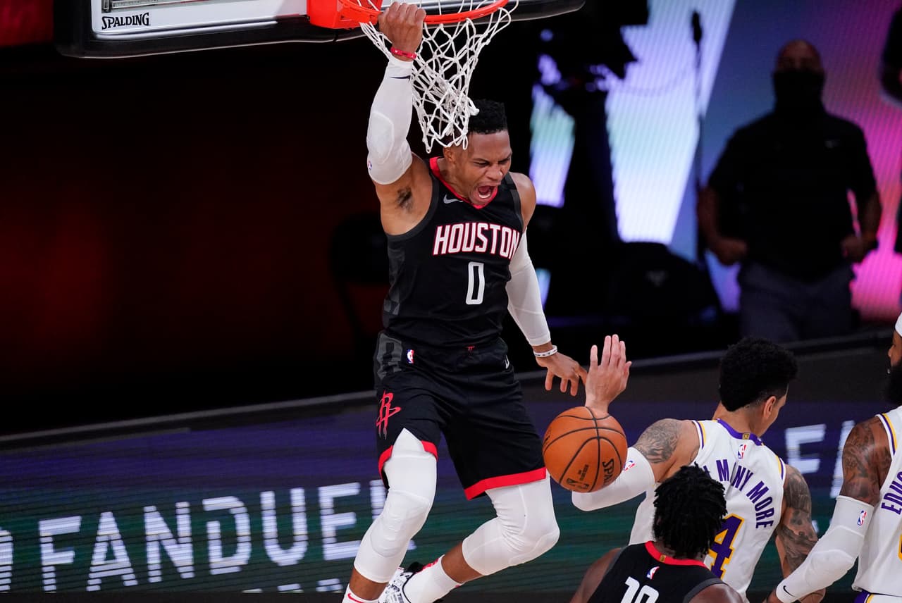 Los Lakers repiten dosis y con un maracdor de 112-102 a favor, los comandados por LeBron James vencen a los Clippers en el juego tres.