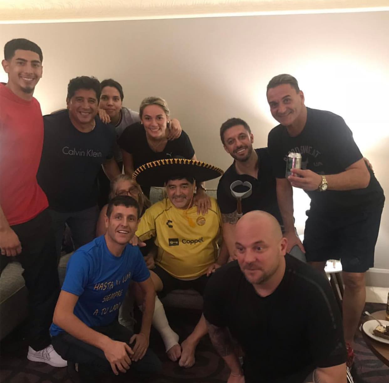 Luego, más íntimo, el entrenador de los Dorados su equipo de trabajo y familiares tuvieron una comida juntos.