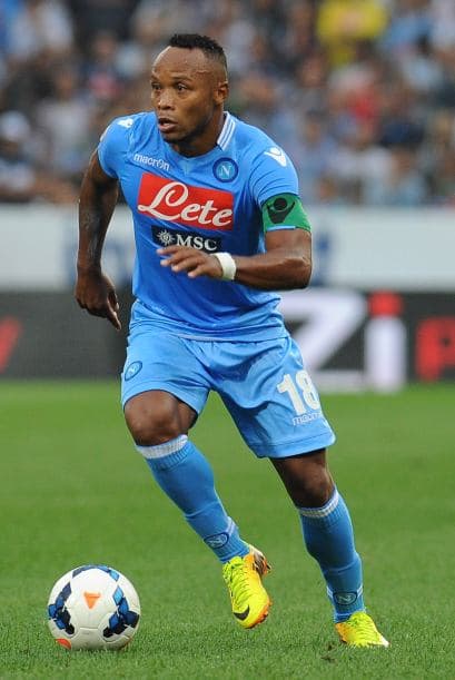 Y si Daniel Alves sale, el sustituto ideal sería Camilo Zúñiga. El lateral colombiano tiene habilidad, rapidez y versatilidad al momento de agragarse al ataque. En el aspecto defensivo es un jugador difícil de superar por velocidad. Si tiene una buena participación en Brasil 2014, seguro se vestirá de blaugrana.