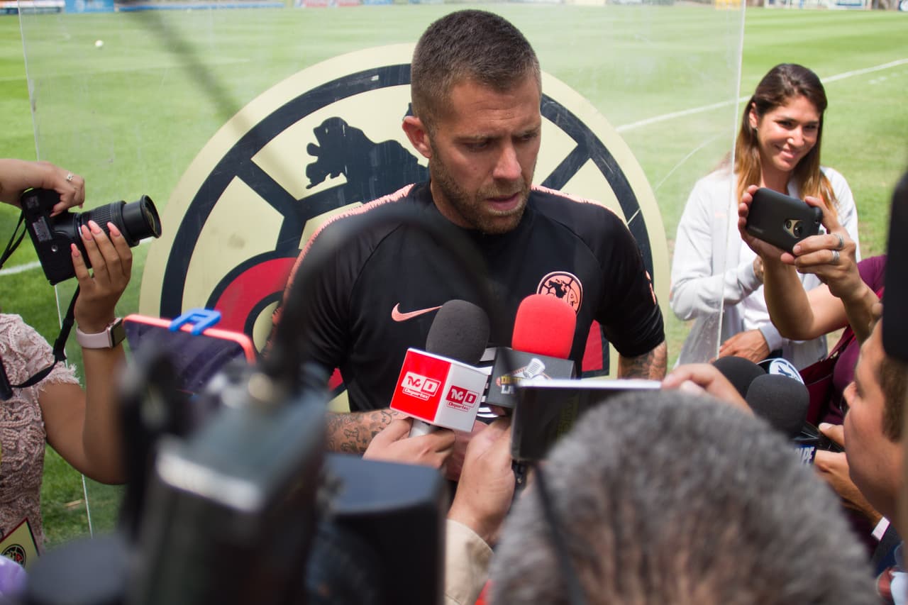 El francés Jérémy Menez estará a disposición de Miguel Herrera con América tras ocho meses. Así fue su entrenamiento y encuentro con los medios previo al duelo contra Necaxa, en el que estará en la banca por el Clausura 2019.