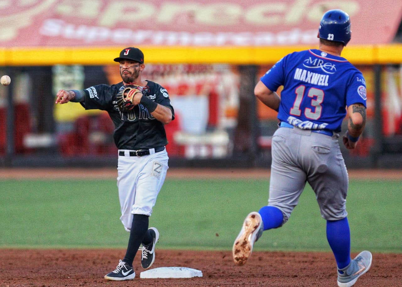 Acereros de Monclova 1-5 Toros de Tijuana