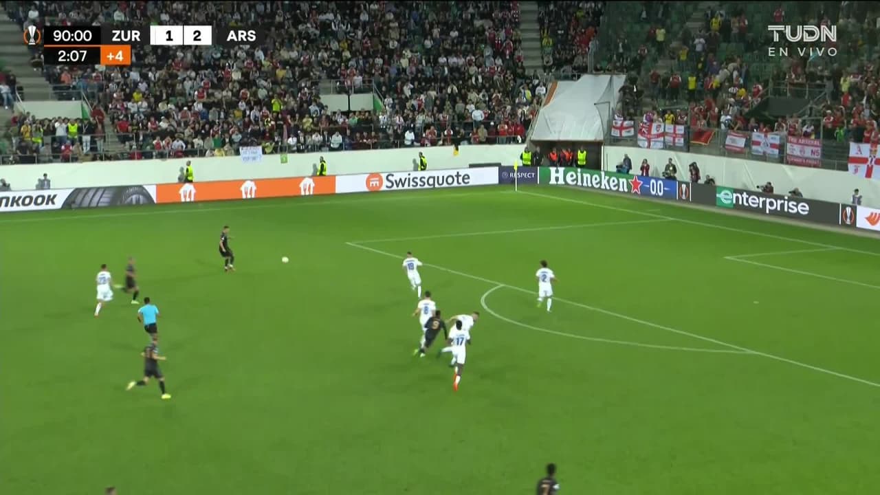 ¡TIRO ATAJADO! disparo por Gabriel Jesus.