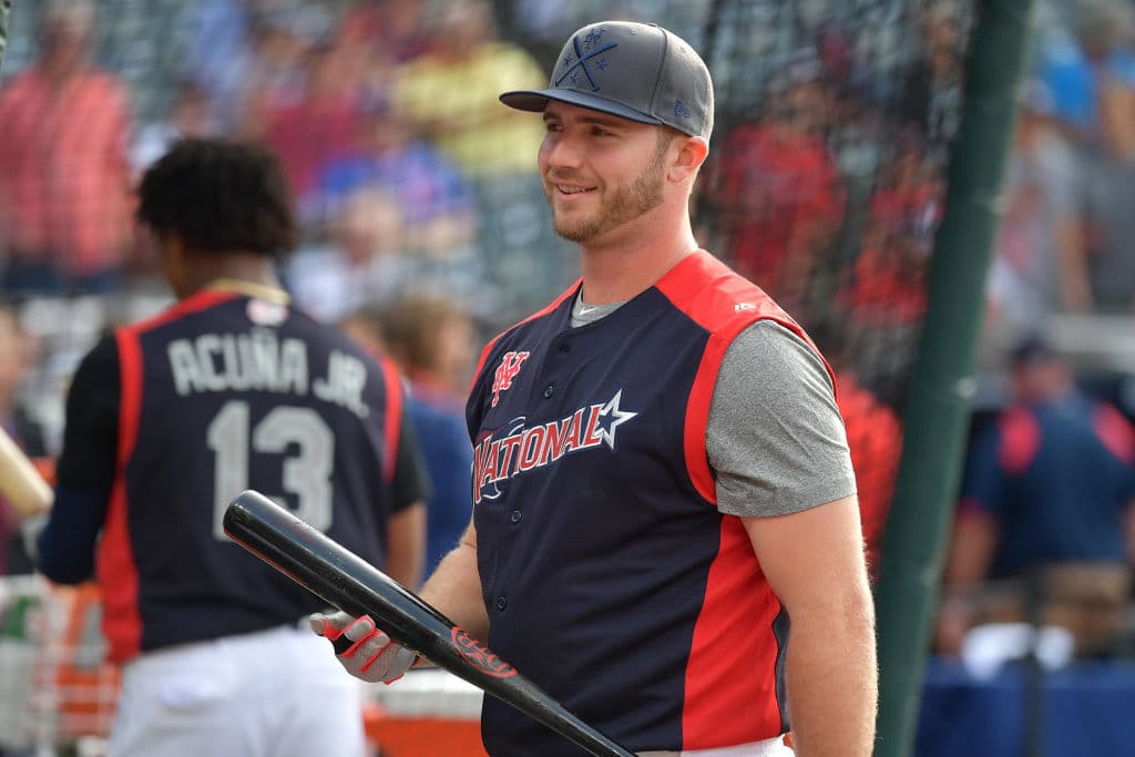 Así realizaron su práctica los peloteros seleccionados para participar en el MLB All Star Game, que se llevará a cabo este martes en Progressive Field, el Cleveland. Jugadores que generalmente son rivales pudieron convivir, charlar, entrenar, soltar el brazo y tener una leve práctica de bateo para alistarse de cara al encuentro de Media Temporada que promete ser muy atractivo.