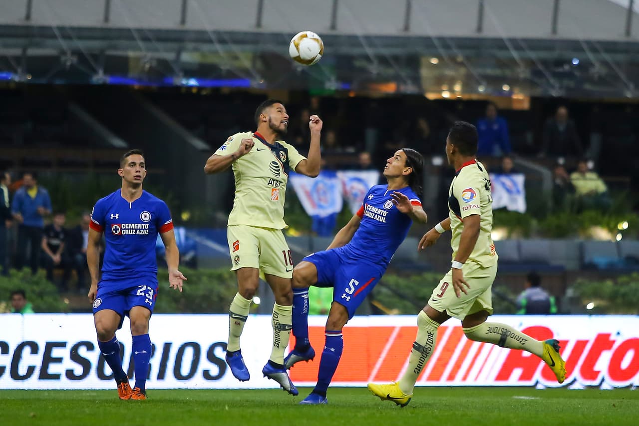 Y en el terreno de juego el nivel de intensidad no decreció pese a que no se generó fútbol de calidad más sí de esfuerzo y trajín.