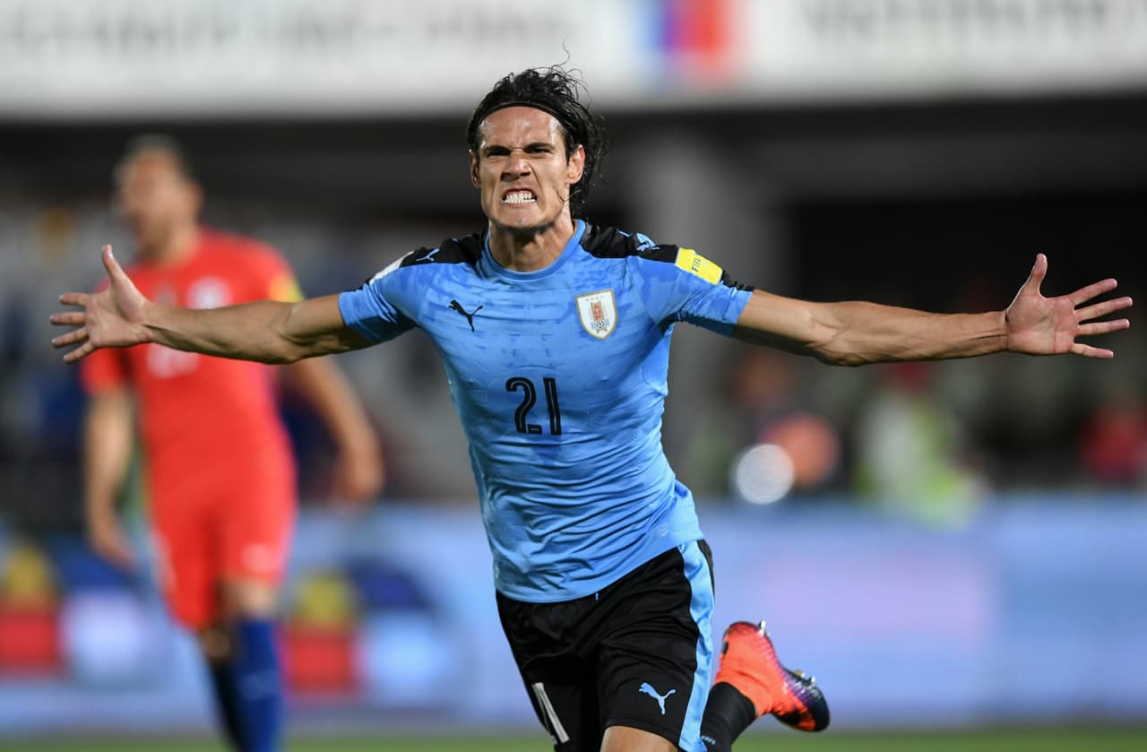 Cavani totaliza ya ocho goles que ponen a Uruguay en Rusia 2018.