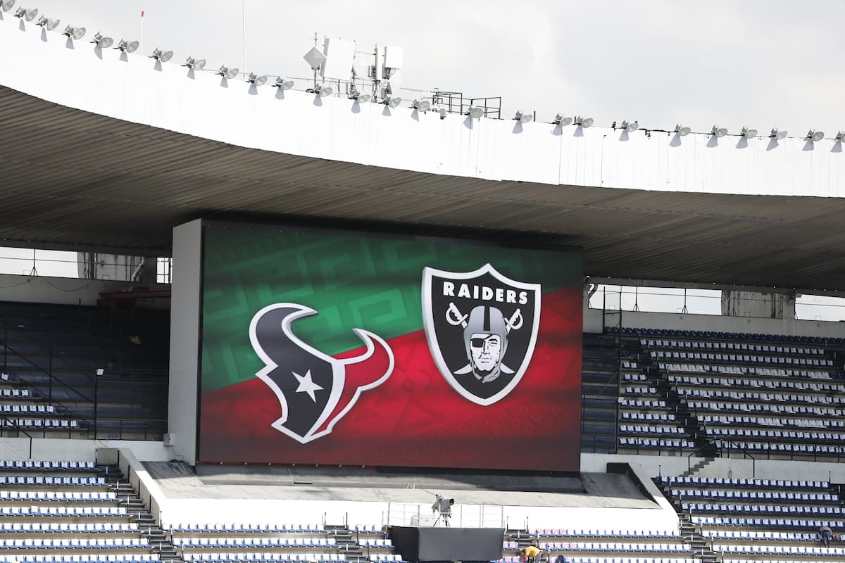 Ya se alistan los últimos detalles para recibir a Houston y Oakland para el histórico partido de este lunes en la Ciudad de México.