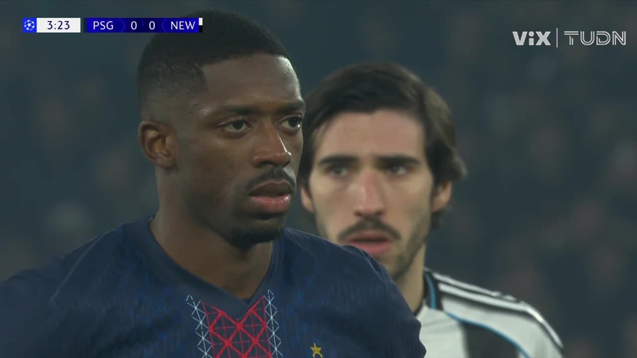 ¡Le marcan penal al PSG y Dembélé lo falla insólito!