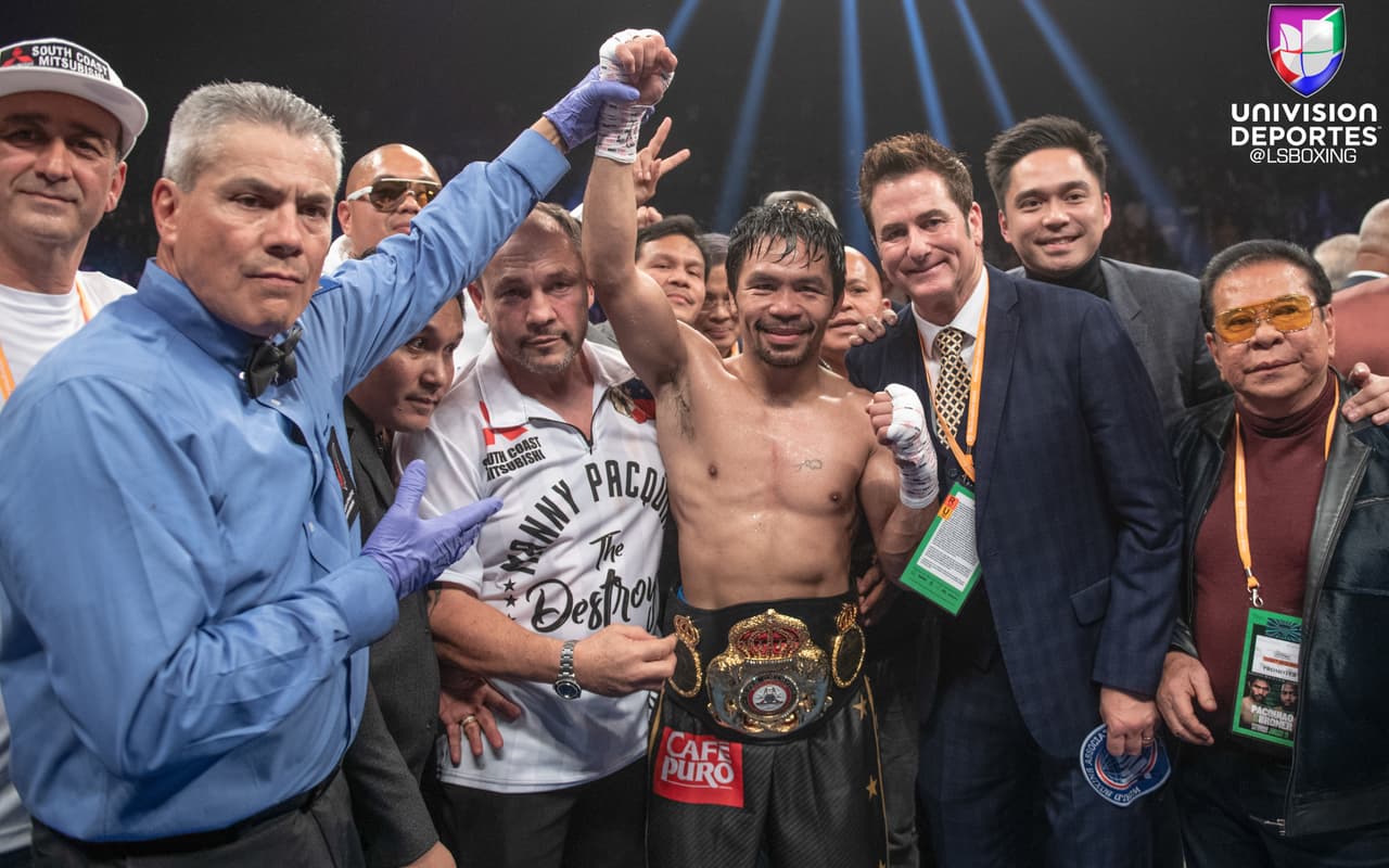 El todopoderoso Manny Pacquiao no escogió a un favorito, pero dejó abierta la posibilidad de una victoria de García. "No todos suben dos divisiones y ganan un título mundial. Será interesante ver si García puede ganar. !Estará viendo!", escribió el 'Pac-Man' en Twitter.