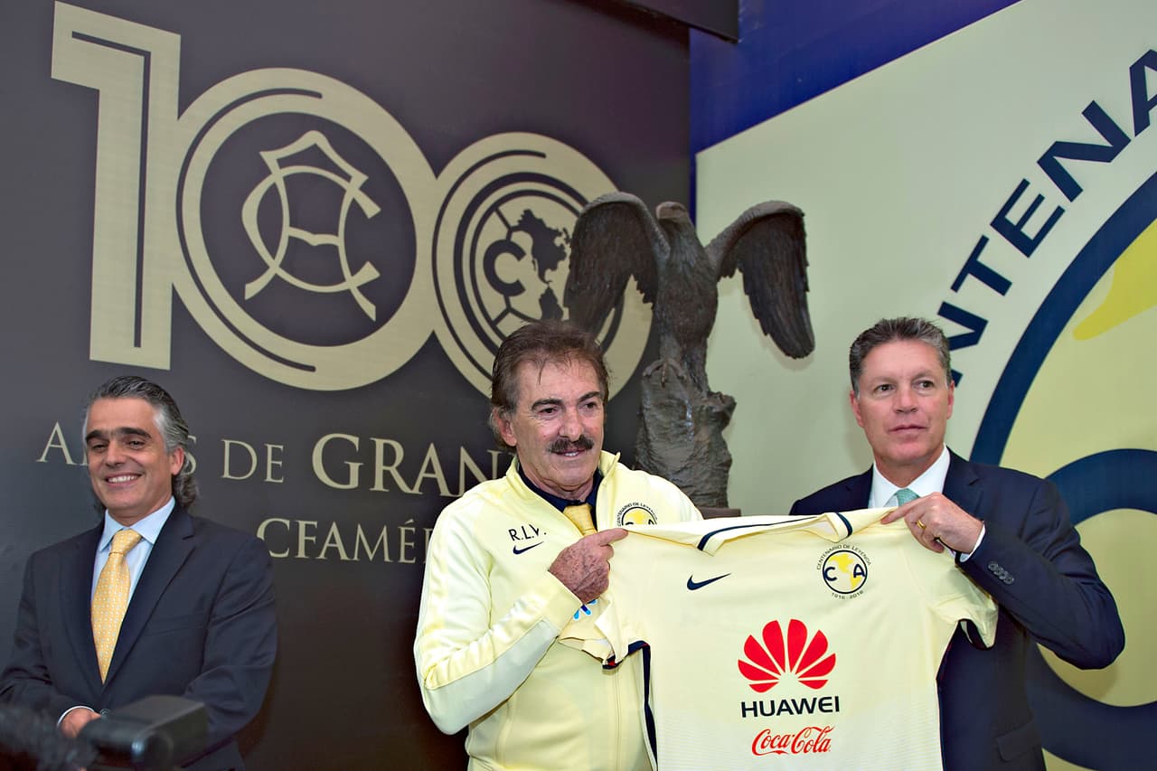 Su última adquisición para el banquillo fue Ricardo Lavolpe, quien fue el que llevó al América al cuarto lugar del mundo y al subcampeonato en el Apertura 2016. Aunque en el Clausura 2017 no ha conseguido buenos resultados.