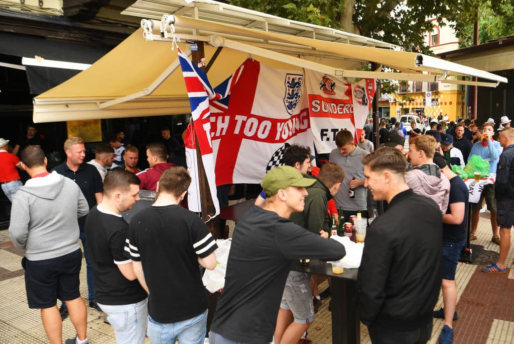 Los hooligans protagonizaron incidentes en las horas previas del juego entre España e Inglaterra en Sevilla por la UEFA Nations League.