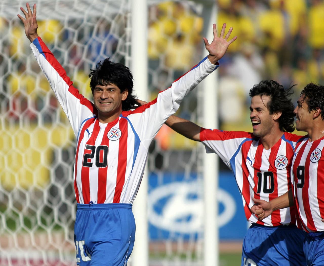 Sus principales figuras históricas son José Luis Chilavert, Carlos Gamarra, Celso Ayala, José Saturnino Cardozo, Salvador Cabañas y Roque Santa Cruz.