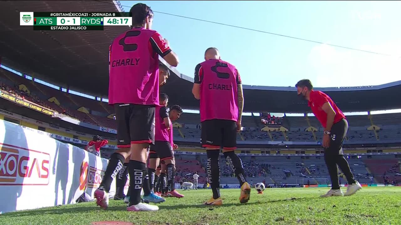 ¡TIRO ATAJADO! disparo por Jairo Torres.