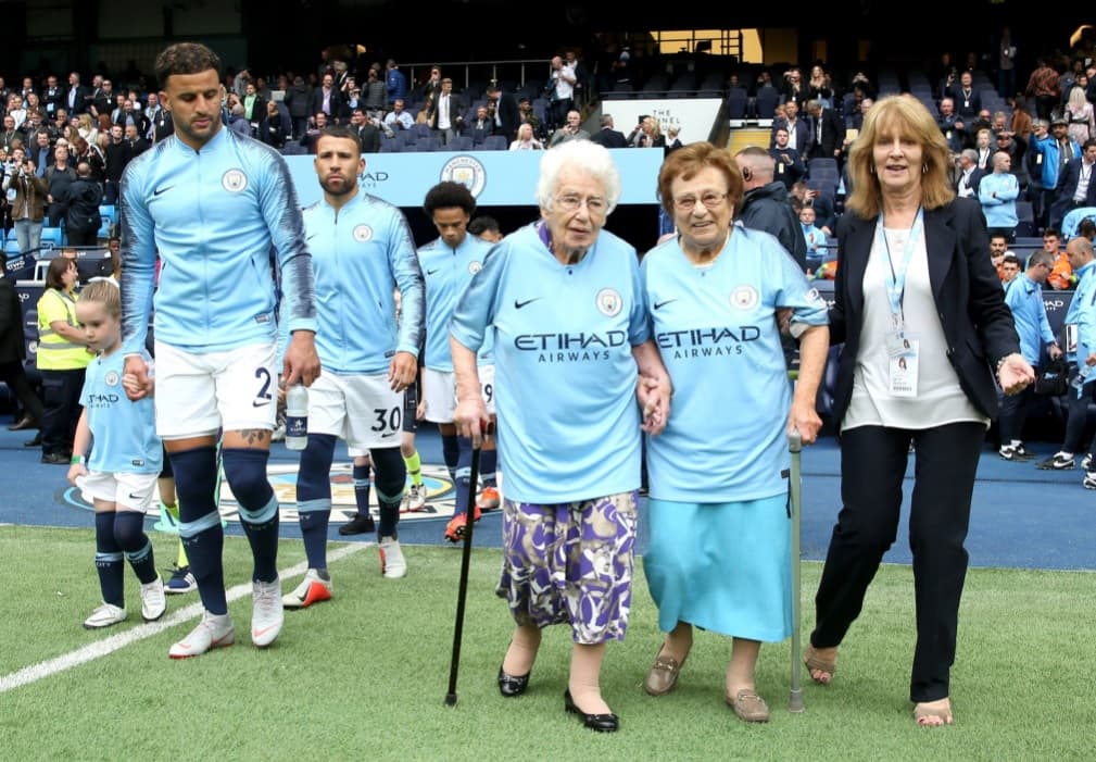Las aficionadas son hermanas y llevan toda una vida como Citizens.