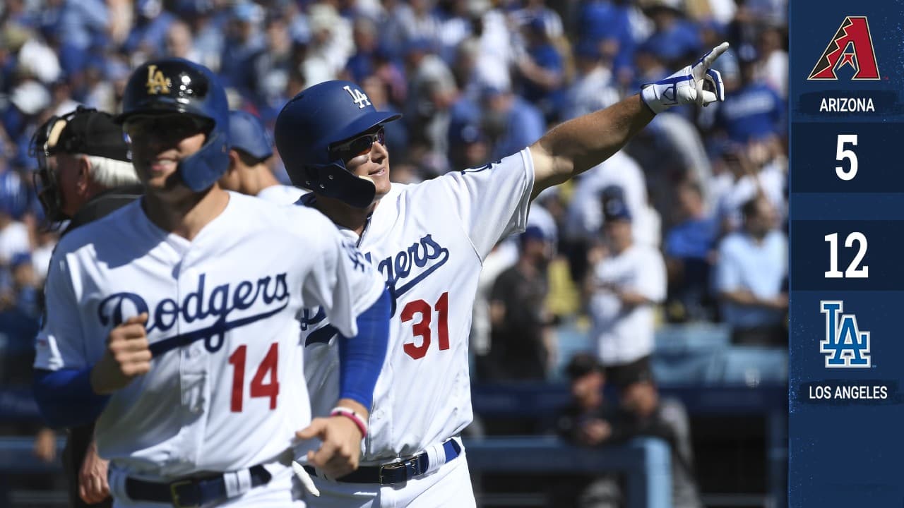 Joc Pederson (31) se voló la barda dos veces en Dodger Stadium.