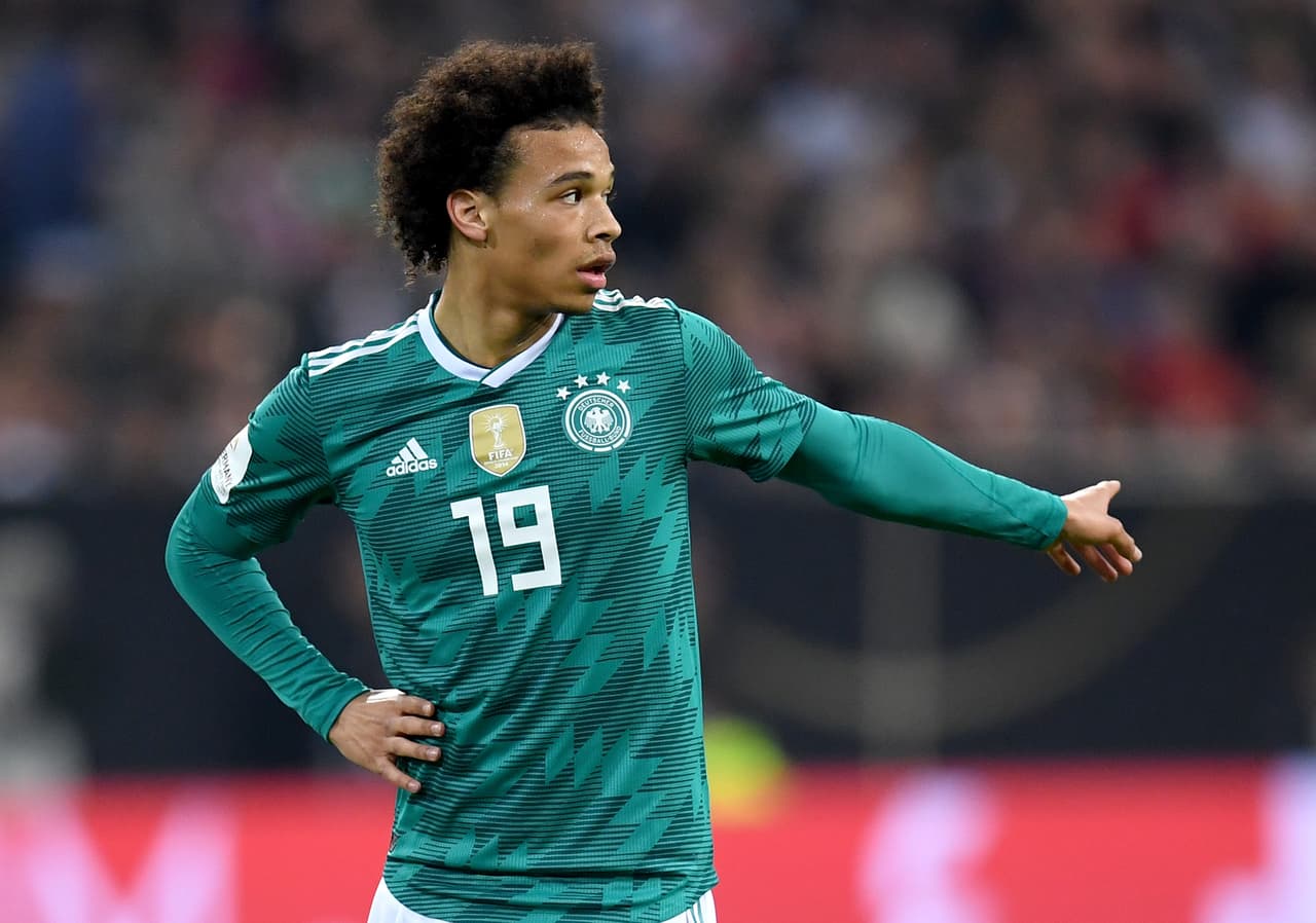 Leroy Sané - El jugador del Manchester City nació en Essen, Alemania y por eso defiende a ese país. Sin embargo, su padre tiene doble nacionalidad: francesa y senegalés, por lo que bien habría podido decidirse entre esos otros países.
