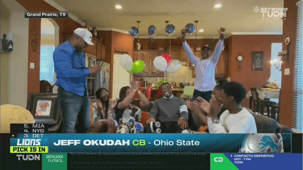 Jeff Okudah estaba listo para celebrar con sus familiares.