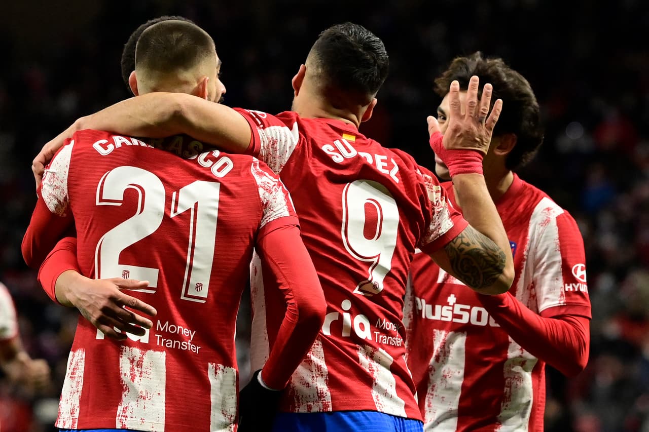 El Atlético de Madrid goleó al Alavés con sendos dobletes de Joao Félix y Luis Suárez.