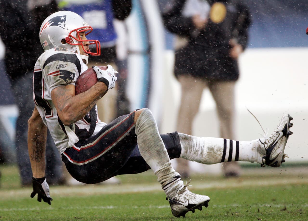 El exreceptor de los New England Patriots fue baleado en un intento de asalto, murió en la ambulancia producto de los balazos que recibió en el cuerpo, camino al hospital.