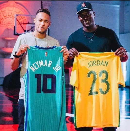 Ya en Estados Unidos, Neymar firmó con la marca Jordan, la cual ahora hará zapatos de futbol.