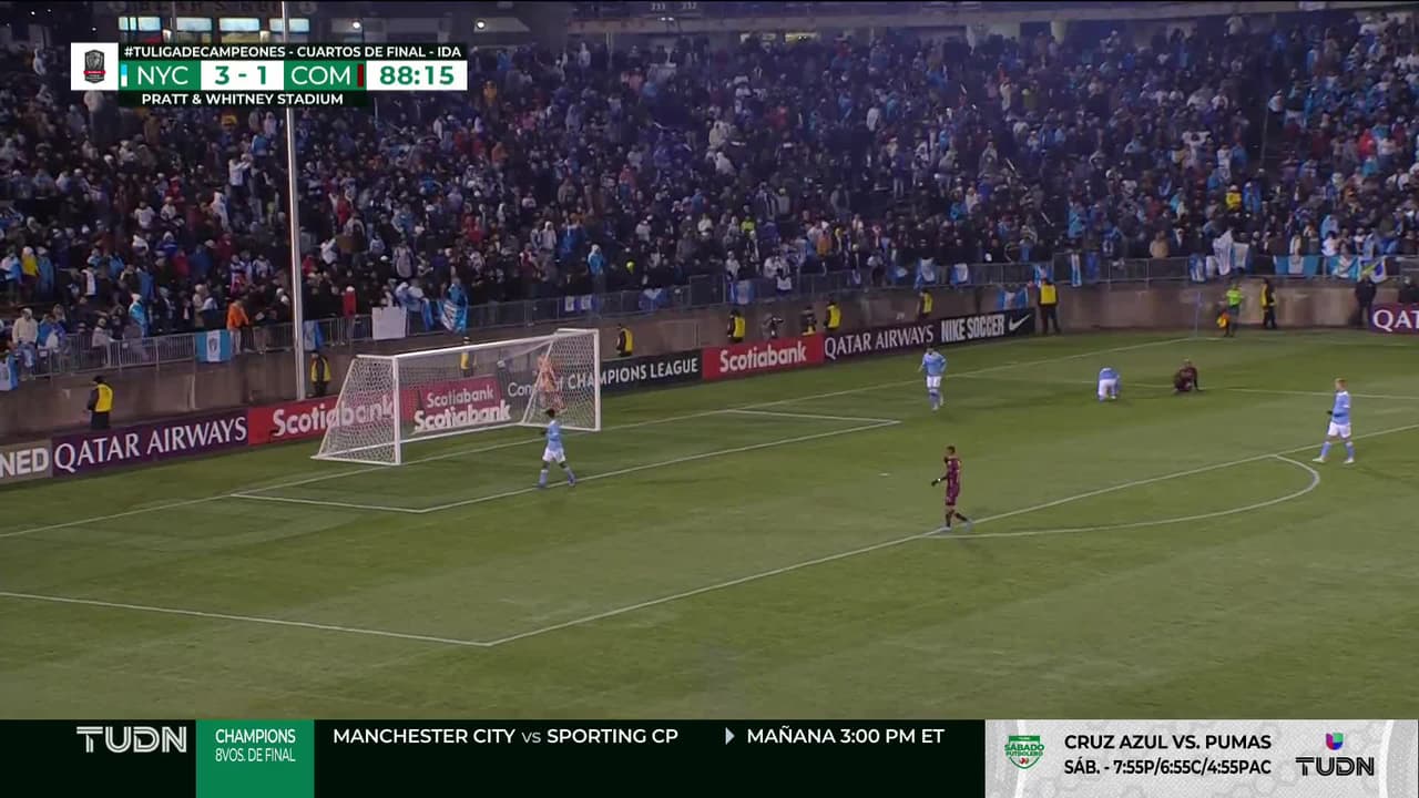 ¡CERCA! Juan Luis Anangonó disparó que se estrella en el poste.