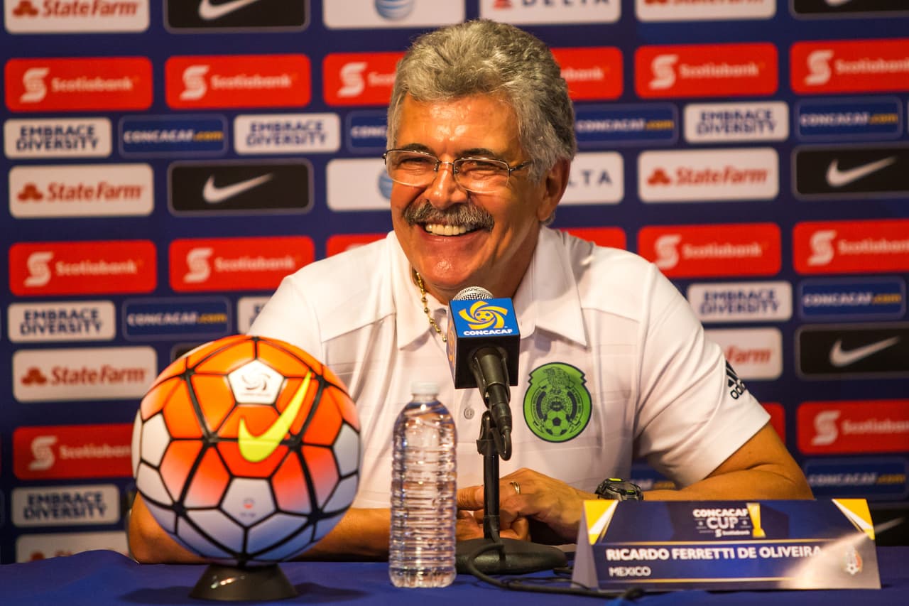 Ricardo Ferretti fue el seleccionador de México en el título de Copa Concacaf de 2015 que le permitió al país asistir de Copa Confederaciones de 2017, en una confirmación de sus capacidades al frente del 'Tri'.