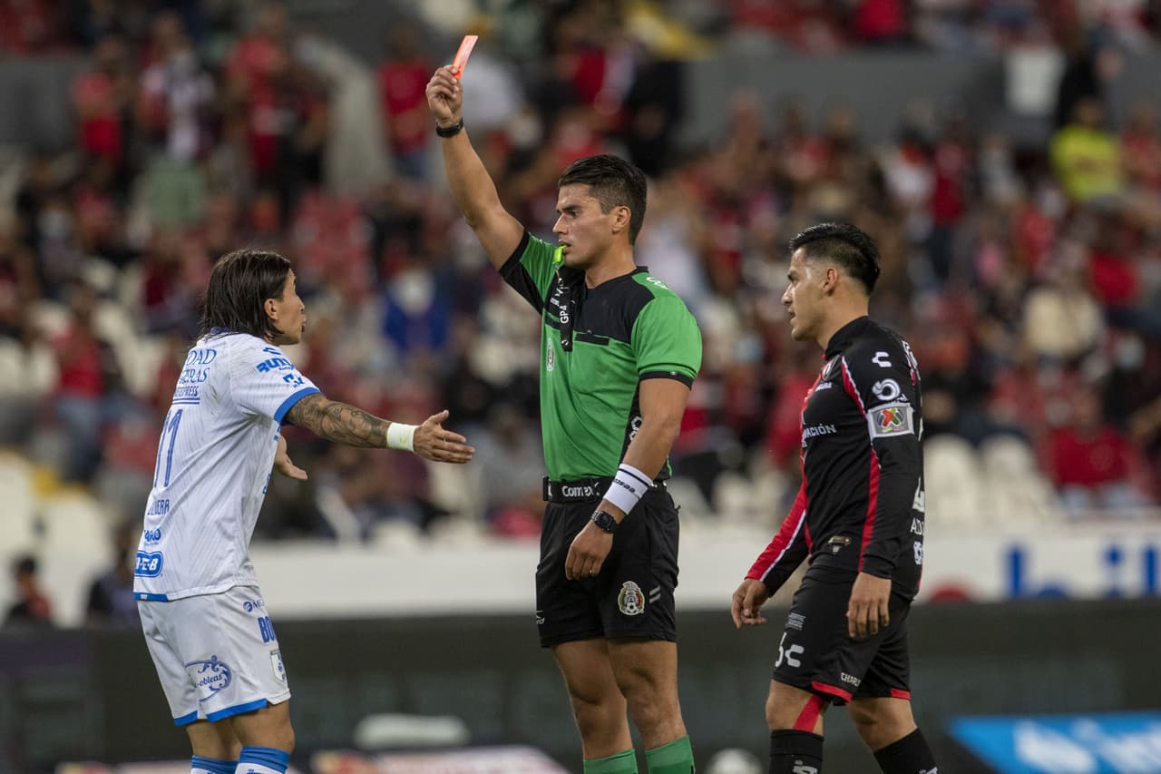 Julio Furch y Christopher Trejo son los encargados de anotar en la victoria 2-0 sobre Querétaro.
