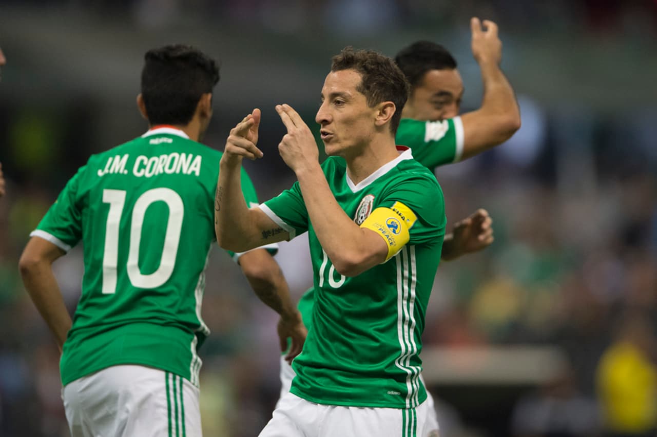 8 - Andrés Guardado - Luego de una actuación discreta en Vancouver, el capitán del conjunto mexicano retomó su protagonismo. Anotó el primer gol y siguió buscando hacer daño en todo momento.