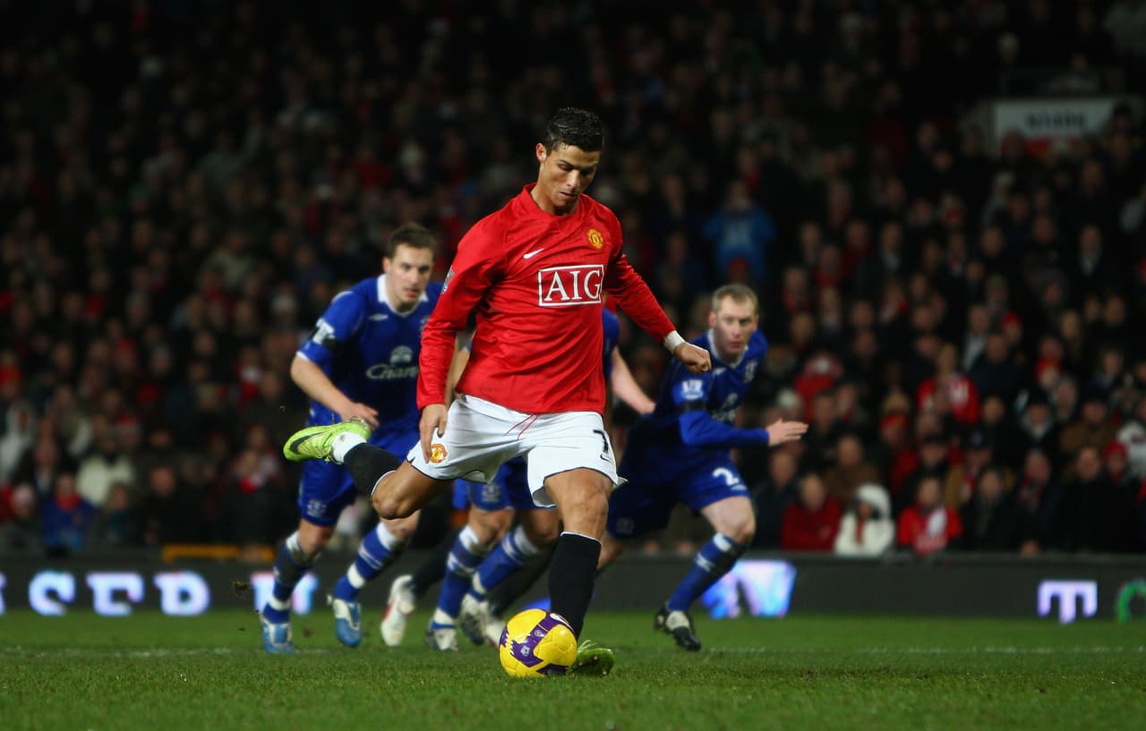 La de 2009 fue la última campaña de Ronaldo con el United. Se despidió como un jugador mucho más maduro y dos campeonatos: el de la Premier League y el de la Football League Cup.