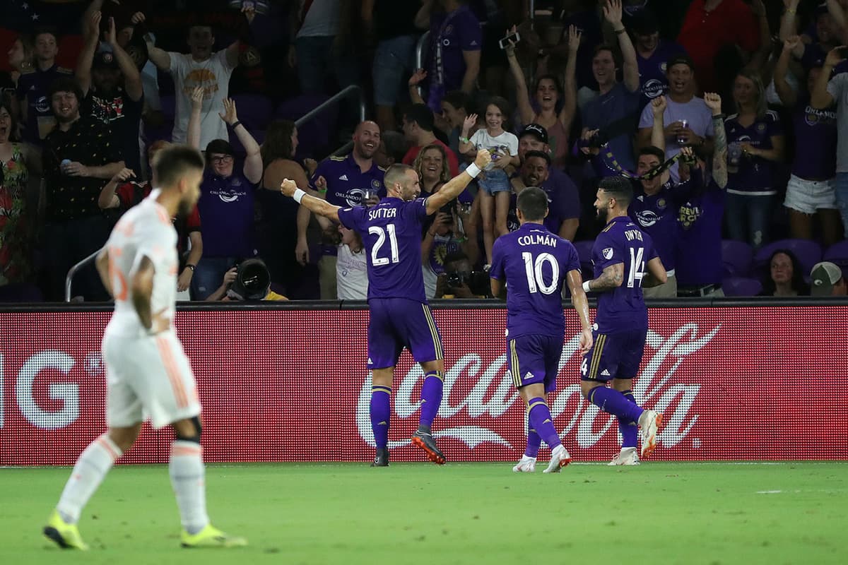 Por Orlando City marcó en el partido el defensa inglés naturalizado suizo, Scott Lee Sutter (21), al minuto 39 del juego.