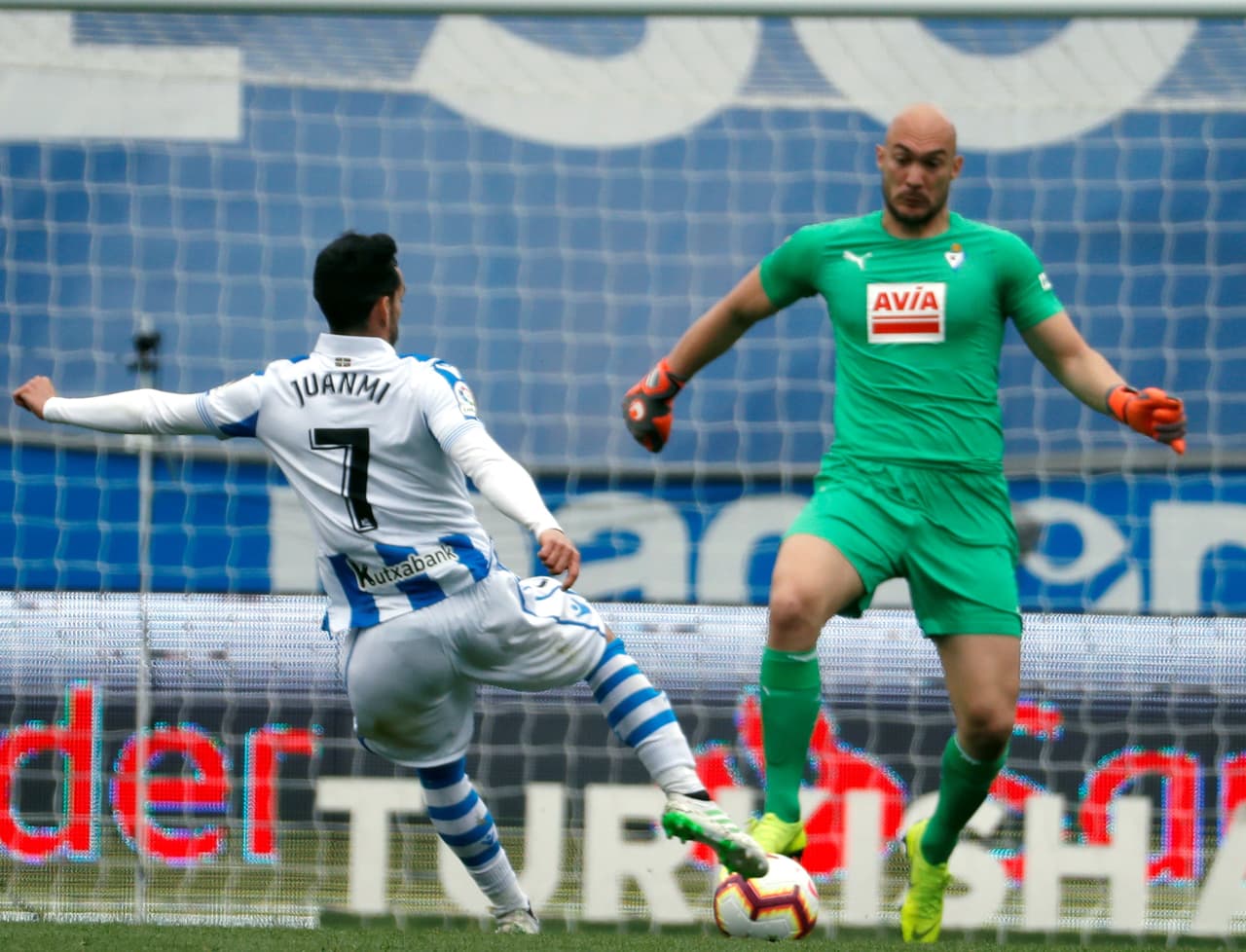 Real Sociedad vivía en el partido gracias a ala anotación de Juanmi y con eso parecía ser suficiente.