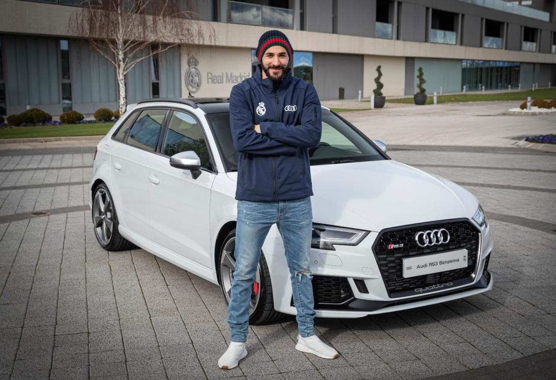 Para la actual temporada 2019/2020, el francés se inclinó por un compacto de altas prestaciones, un 
<b>Audi RS3 Sportback</b> en color Blanco Glaciar. Aunque con las órdenes de cuarentena y el final de la temporada a la vuelta de la esquina, es muy difícil que este vehículo llegue a acumular una buena cantidad de millas.