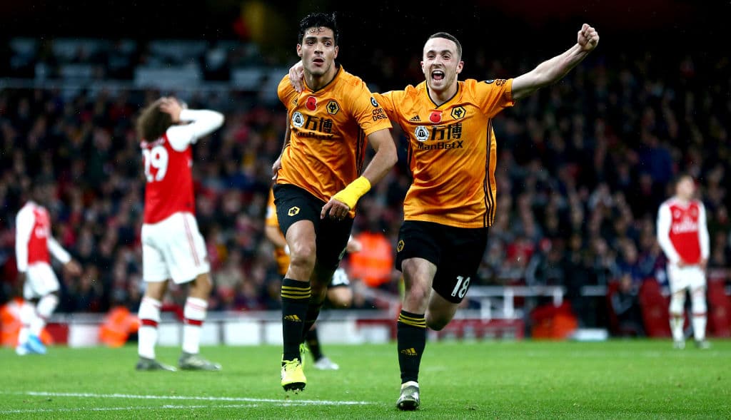 Aubameyang renovará con Arsenal si llega Raúl Jiménez