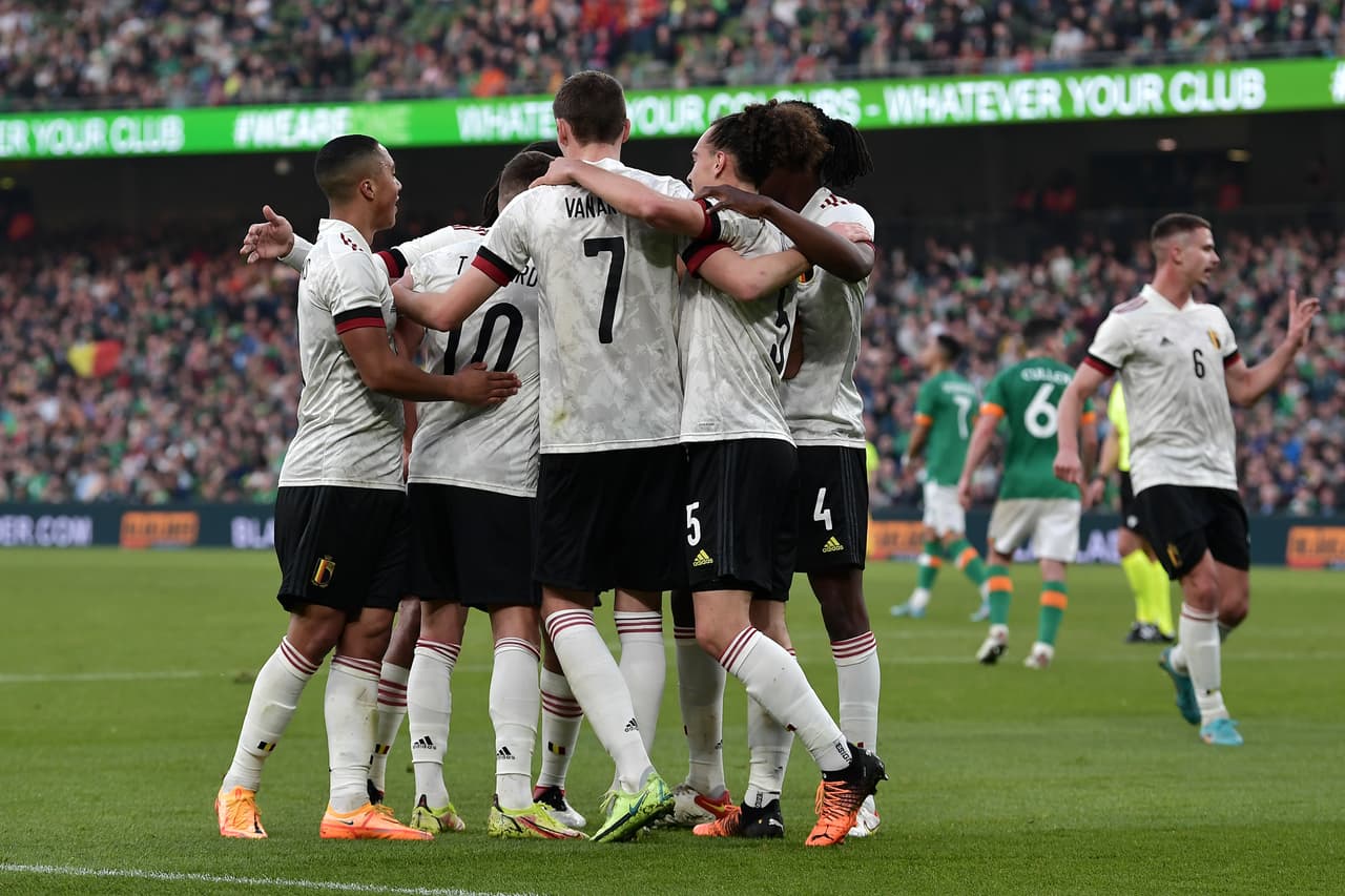 Irlanda y Bélgica no se guardaron nada y en un partido lleno de emociones firmaron un empate a dos goles.