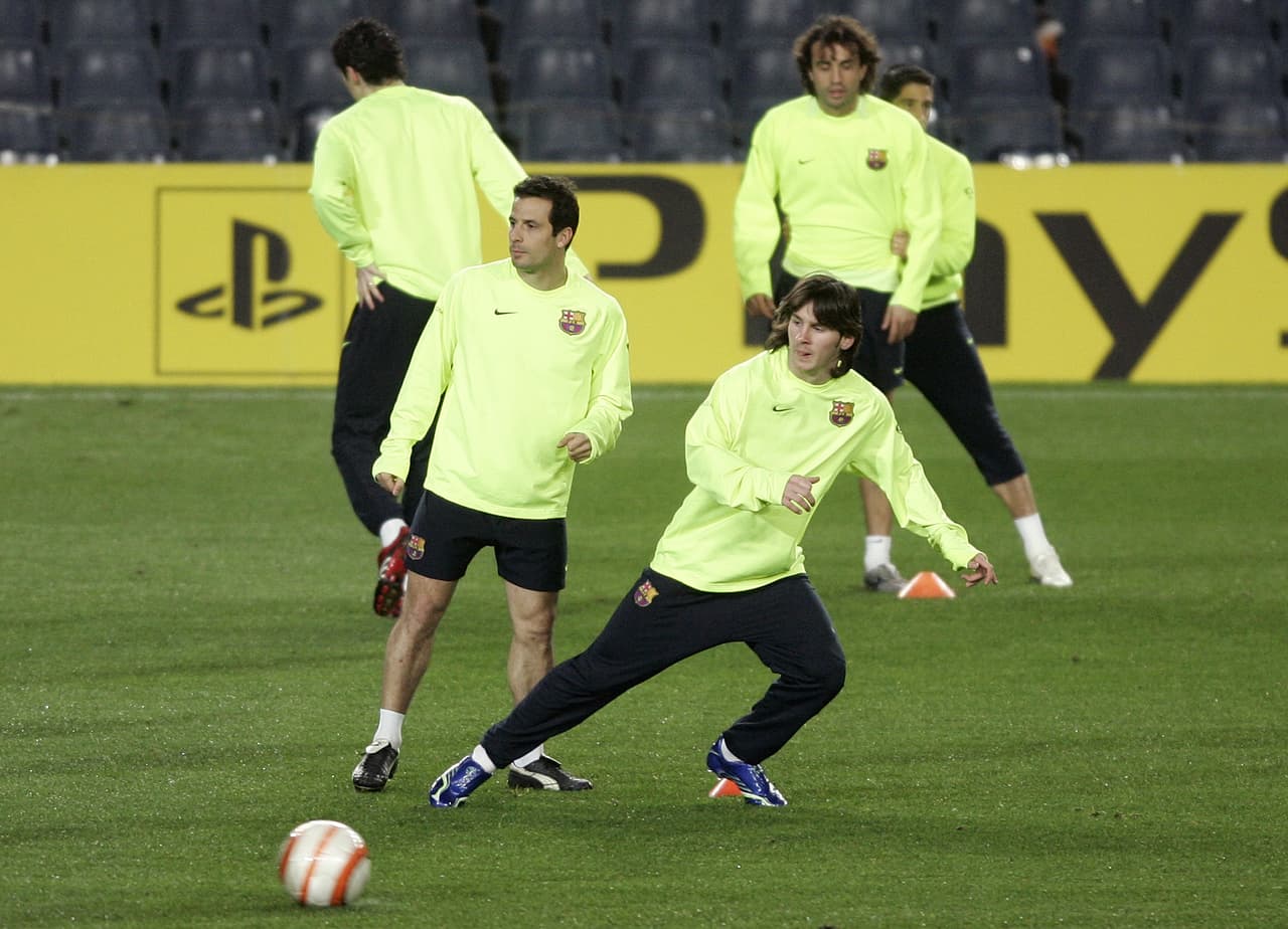 Cuatro canteranos fueron convocados por las bajas de Edmilson, Motta y Gerard, entre ellos Rubén Martínez, Cristian Hidalgo, Damià Abellá y Carlos Peña.