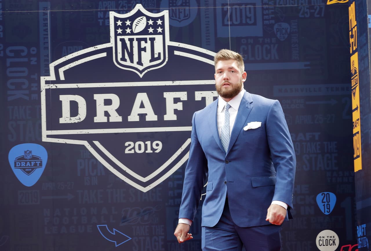 Con gran estilo y clase llegaron a la 'Ciudad de la Música' los futuros héroes de la NFL. Estas son las mejores imágenes de la alfombra roja del NFL Draft 2019.