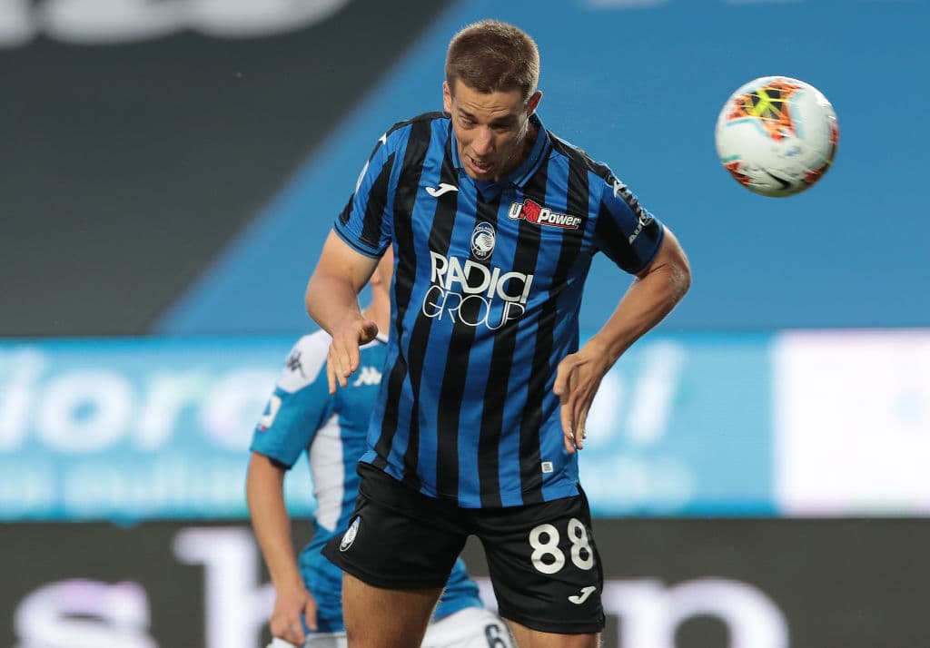 El primer gol del encuentro cayó arrancando la segunda mitad. Napoli tuvo una terrible confusión en la salida y el equipo de Gasperini capitalizó. Pasalic (47’) fue el encargado de abrir el marcador tras recibir un centro de Gomez.