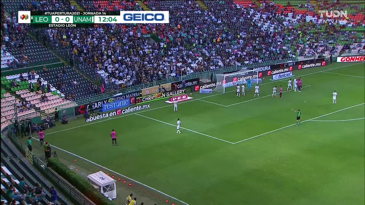 ¡TIRO ATAJADO! disparo por Santiago Colombatto.