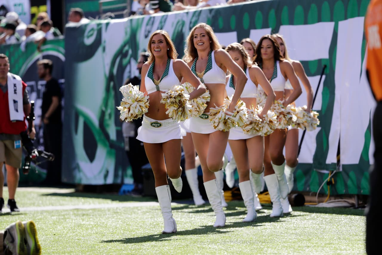 Las animadoras de los Vaqueros son las consentidas de la afición, pero las de Broncos, Patriots y Dolphins no se quedan atrás, ¿tú qué opinas?