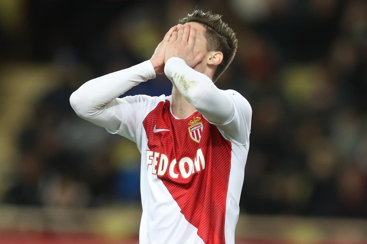 Aunque hubo ingreso de Falcao, que por muy poco marca de media distancia, el juego terminó empatado y los del Principado siguen hundidos en el fondo de la clasificación.