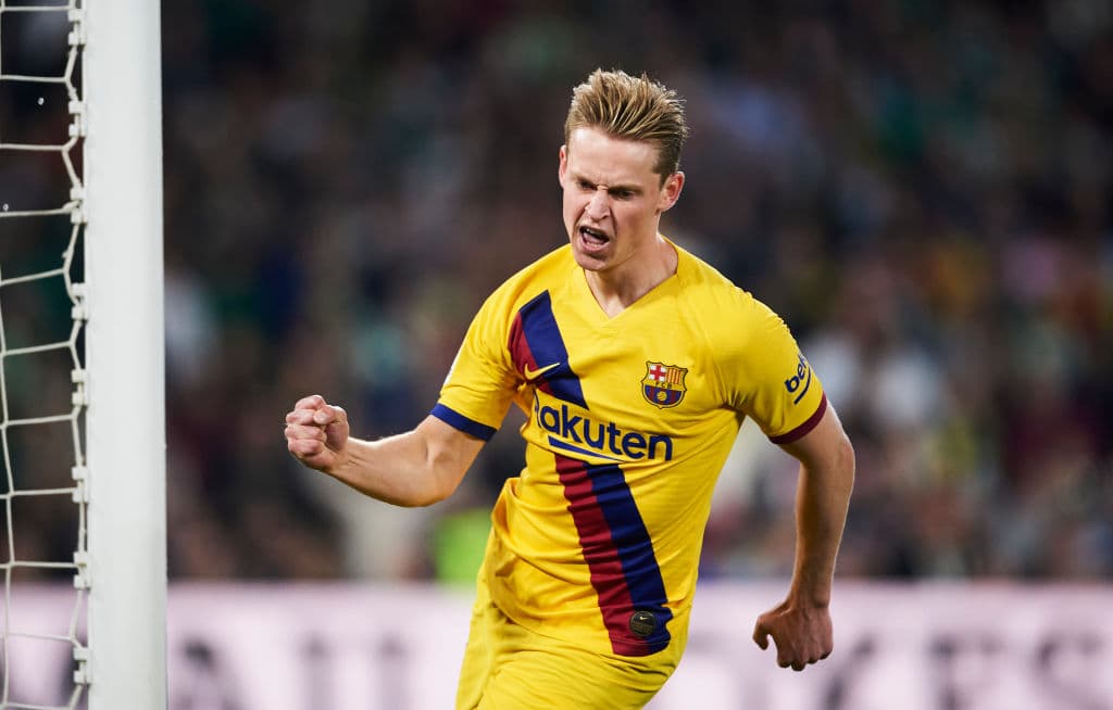 Frenkie de Jong regresó a Barcelona listo para entrenarse pese a la pandemia.