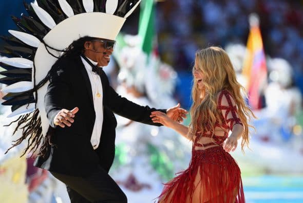 ¿Qué tal el penacho enorme? Mira aquí los videos más chismosos.