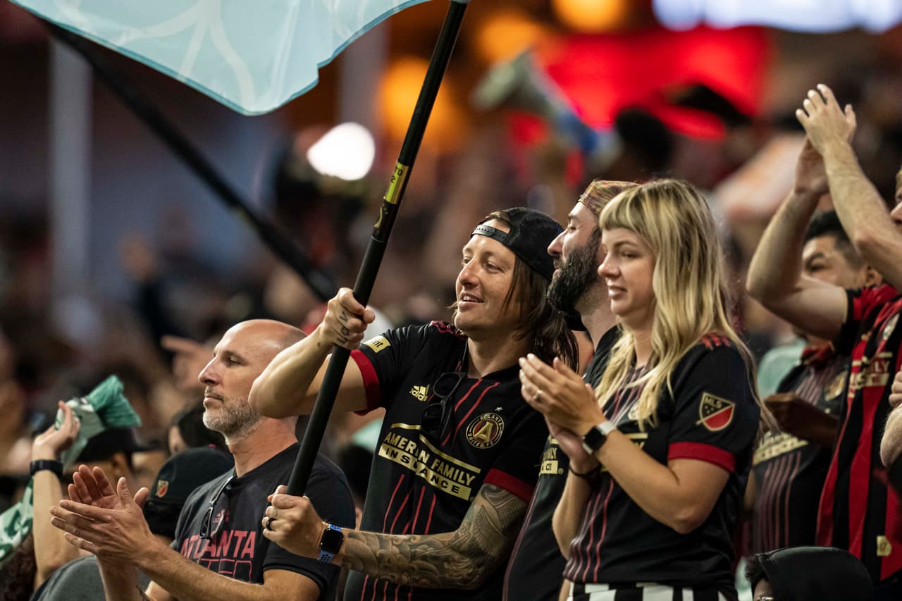 'Las Cinco Bandas' están en carrera para buscar mejores posiciones.
<br>