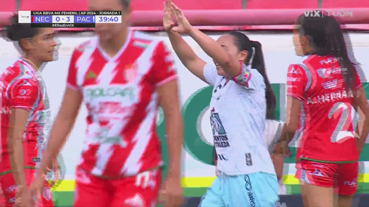 ¡Golazo bañado de oro! Anotado por Charlyn Corral para el 0-3 hidalguense