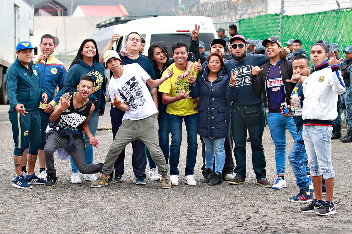 Fanáticos del América en el Estadio Hidalgo, previo al encuentro contra Pachuca por la jornada 3.