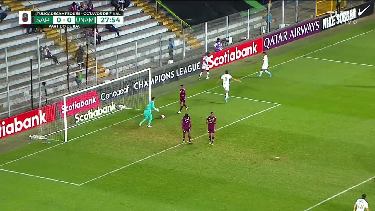 ¡GOL!  anota para Pumas UNAM. Washington Corozo