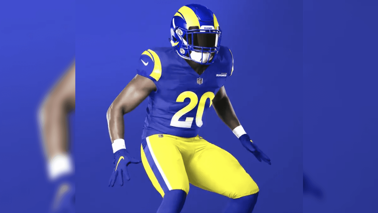 El uniforme combinado en licras amarillas genera gran sensación por la combinacióon con el casco.