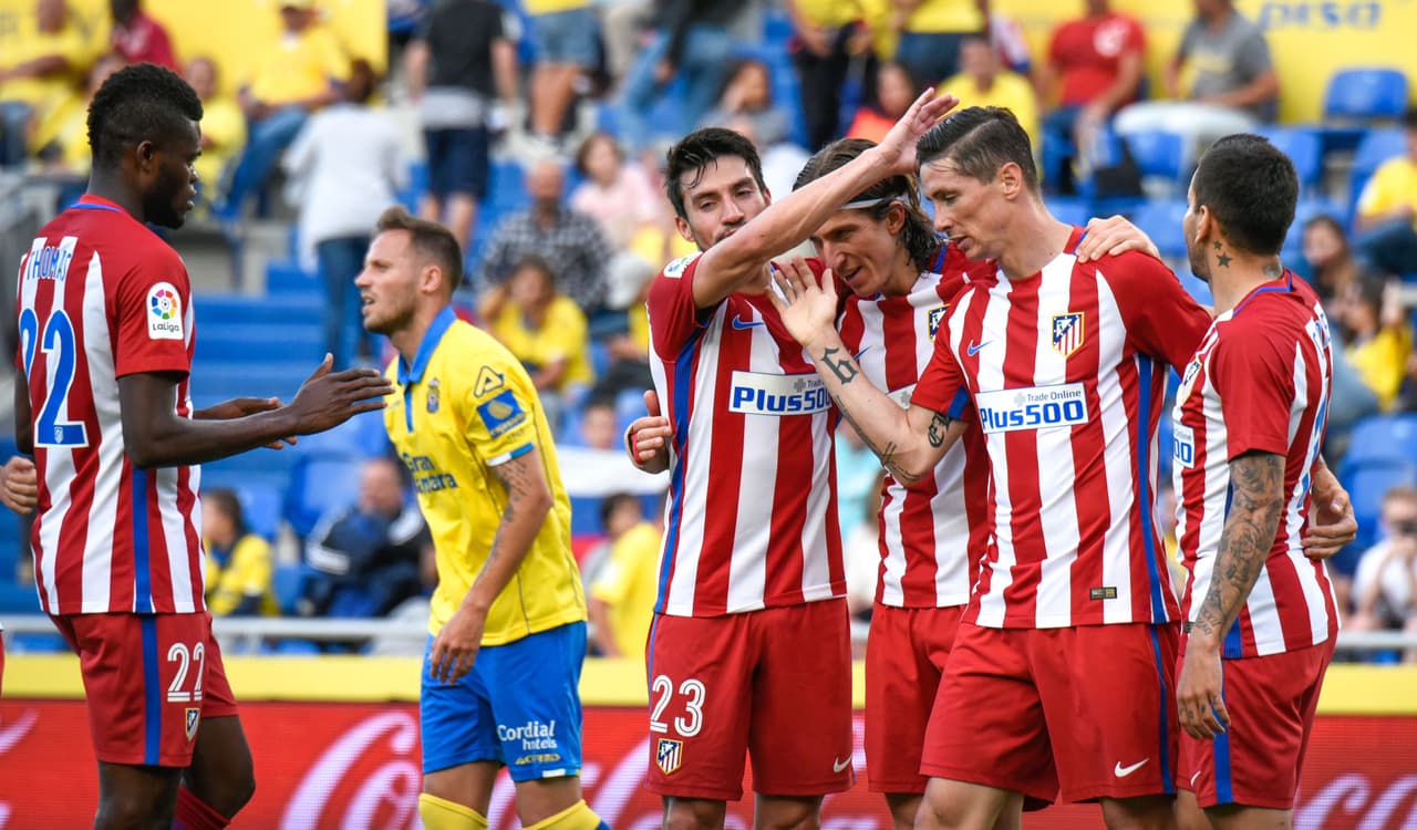Atlético golea a Las Palmas y se afianza en el tercer puesto de España